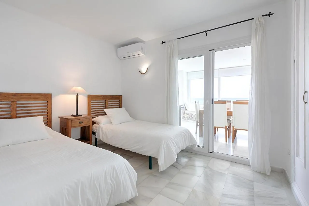 Front Sea View Apartment Эстепона Испания